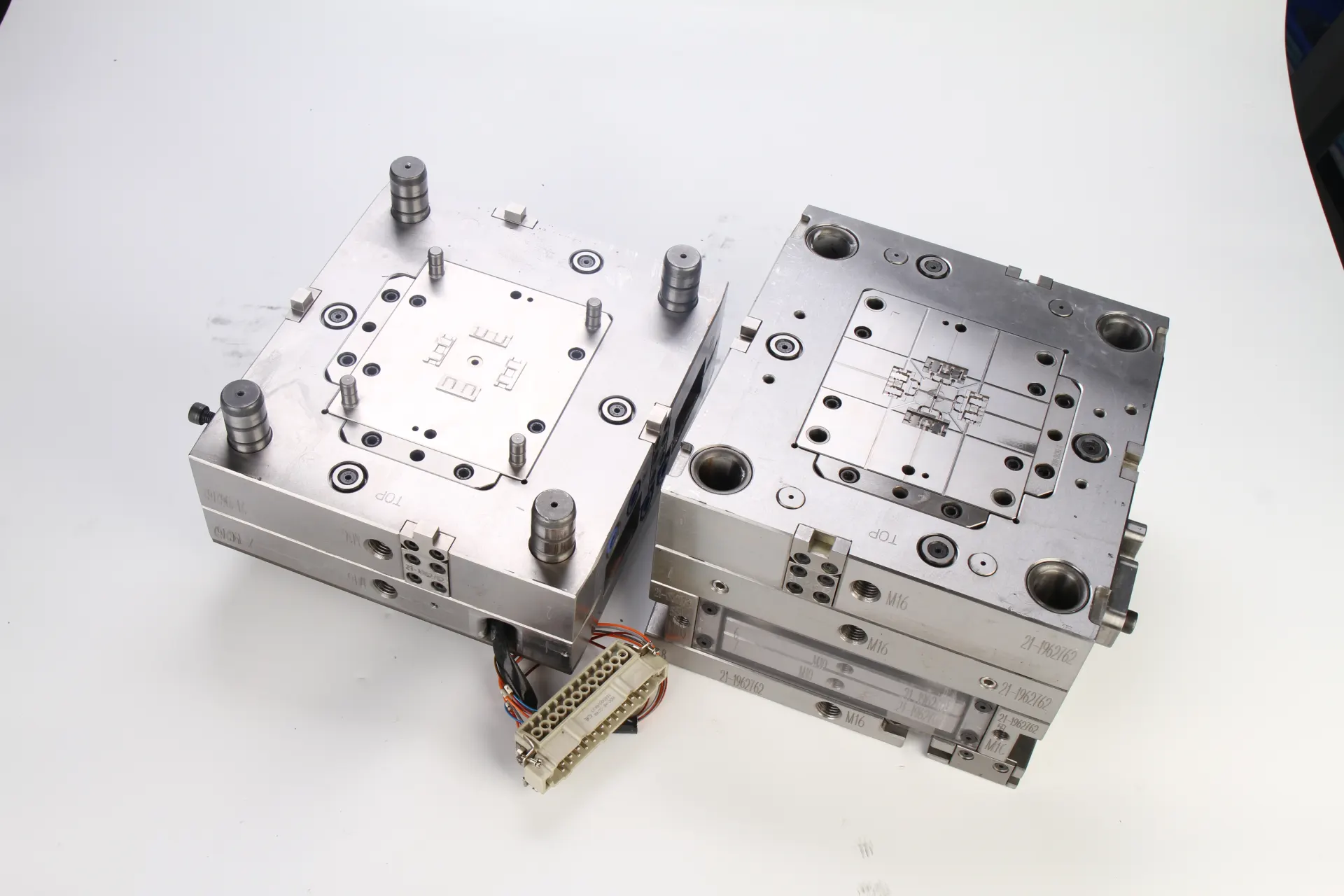 Medical Injection Molding DFM
